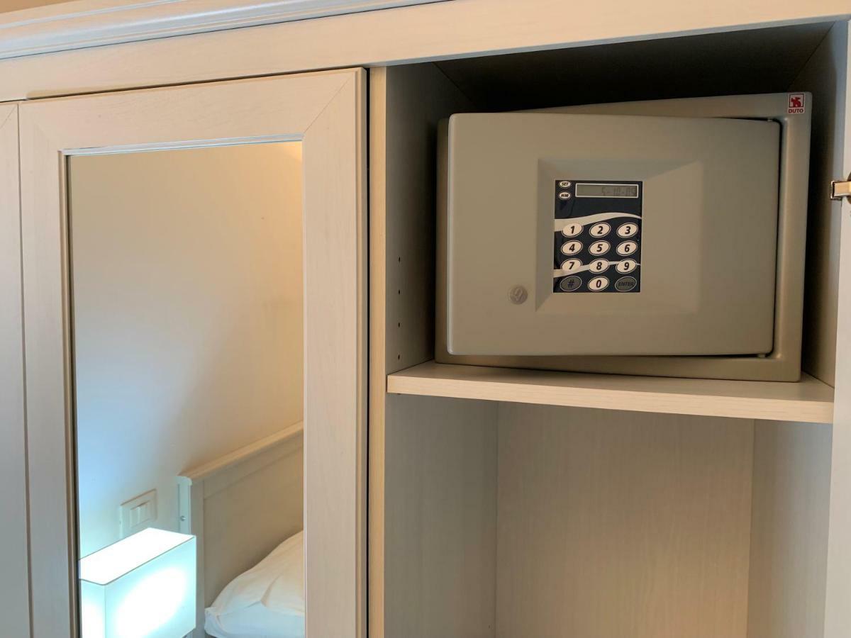 Tiburtina Suites, Roma Esterno foto